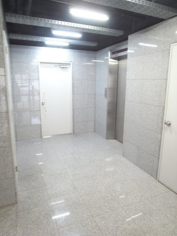 吹田市江坂町１丁目の店舗事務所