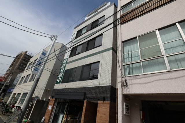 LEO六拾番館の外観