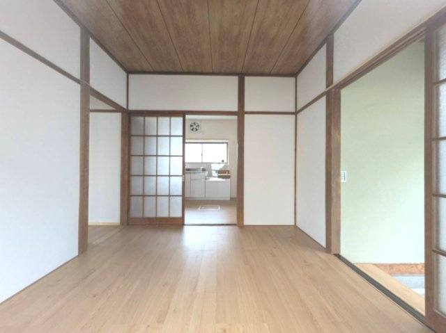 荒井荘の居間・リビング
