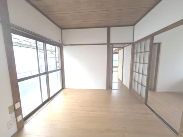 荒井荘の居間・リビング