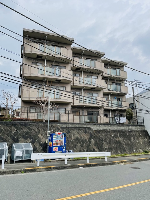カルス紅葉の外観