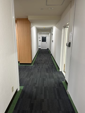 毎日東ビルのロビー