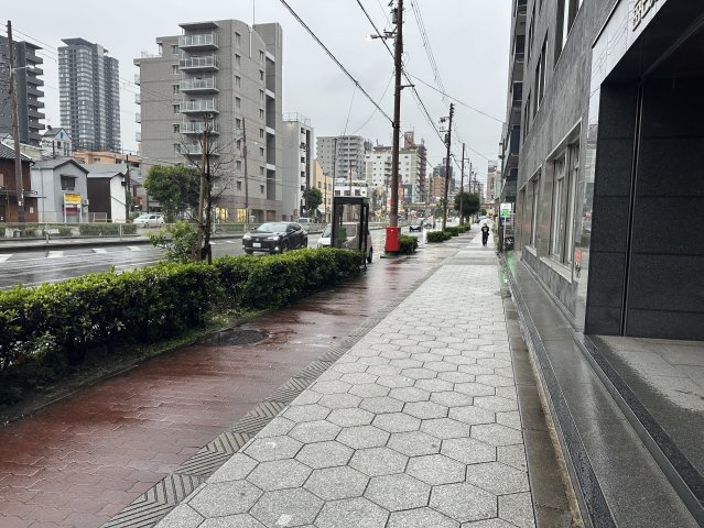 毎日東ビルの周辺