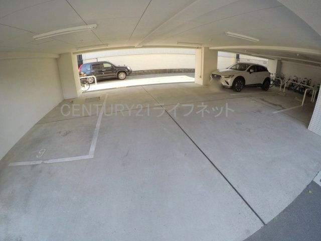 【駐車場】 | エスフォート江坂フィオーレ