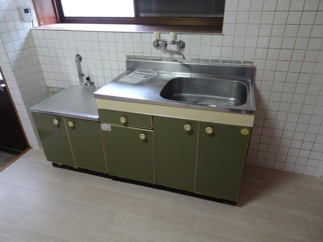 荒尾町戸建貸家のキッチン