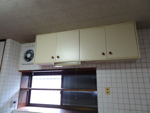 荒尾町戸建貸家のキッチン