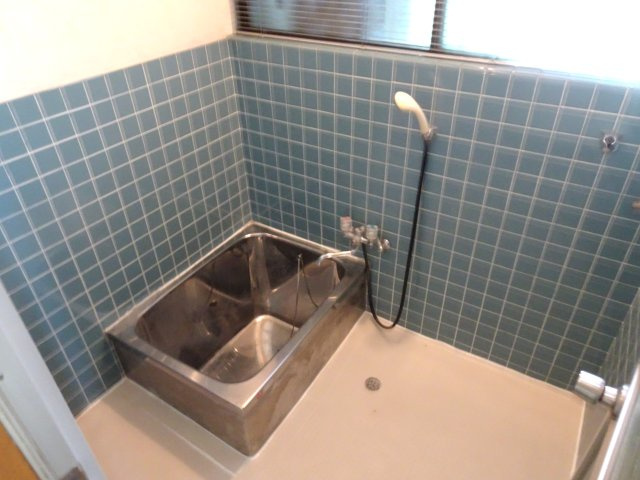荒尾町戸建貸家の浴室