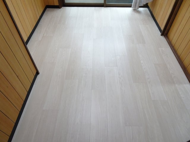 荒尾町戸建貸家の洋室