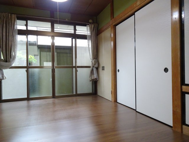 荒尾町戸建貸家の内装