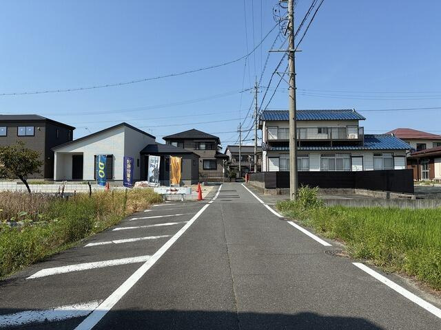 仲介手数料無料）愛西市佐屋町宅地　７号棟の前面道路含む現地写真|（7号棟）