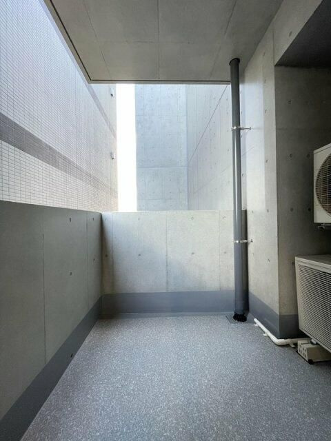 ＧｒａｎＤｕｏ武蔵小山４のバルコニー|外からの目が気にならないバルコニーで洗濯物が干せます