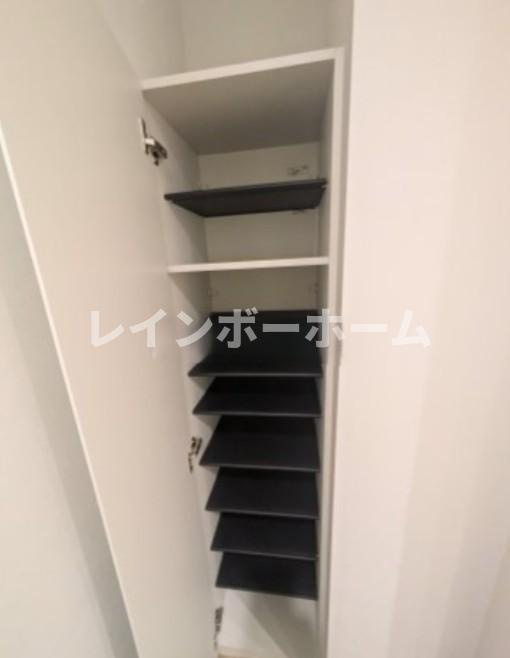 セレーネ元山の玄関|※別部屋参考写真。