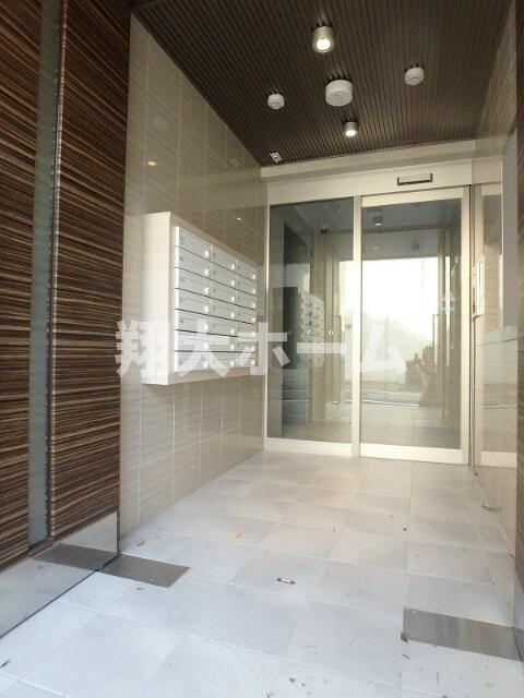 セルリアンパーク根岸のエントランス