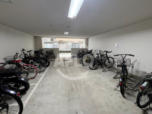 レジェンドール心斎橋EASTのその他共用部分|レジェンドール心斎橋EAST　自転車置き場