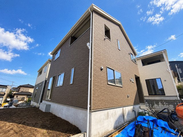 沼津市西熊堂の新築一戸建の外観|建築中（９／６撮影）