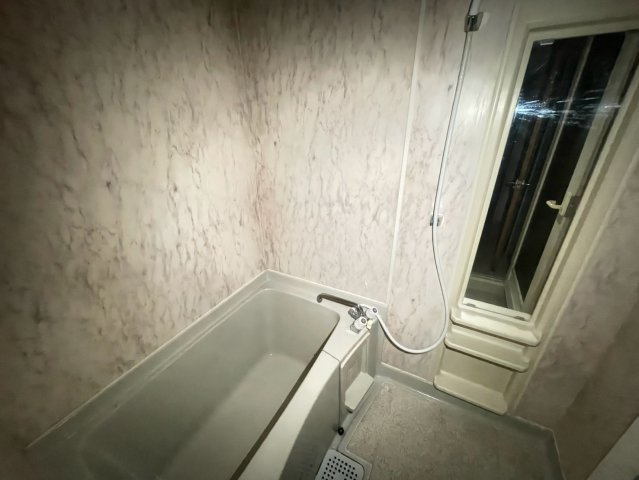 ますみビルの浴室