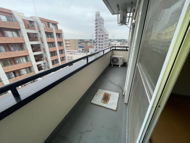 ますみビルのバルコニー