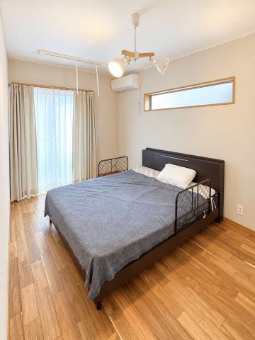 【洋室】 | ◆港南区東永谷3丁目　中古戸建◆ | ◆柔らかい陽光が差し込む明るいお部屋を演出する設計。彩光の取れる窓が気持ちの良いお部屋を創り上げます。