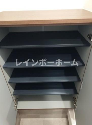 キャメル南流山9Ｂの収納|こまごまとしたものを収納できそうですね
