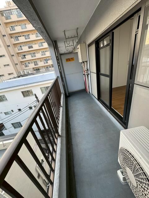 須賀マンションのバルコニー