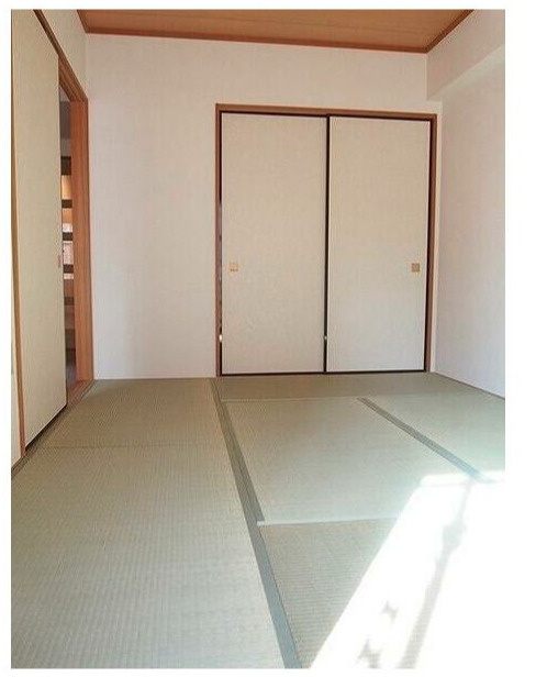 アーバンコート根岸の和室
