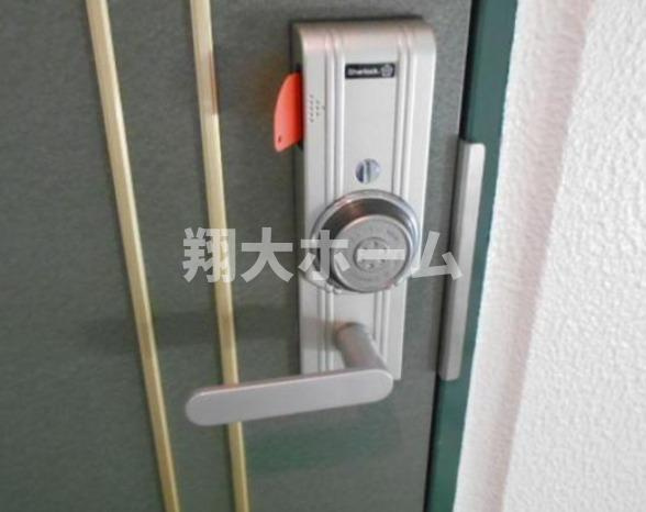 ルネッサ森下の玄関