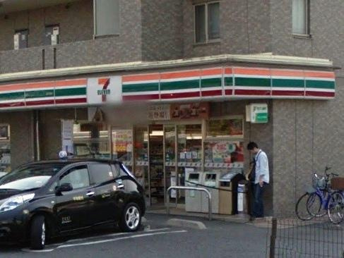 ラトゥール諏訪坂の周辺|コンビニ