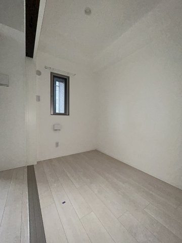 LiveCasa天満橋の寝室|使い勝手のいい寝室です