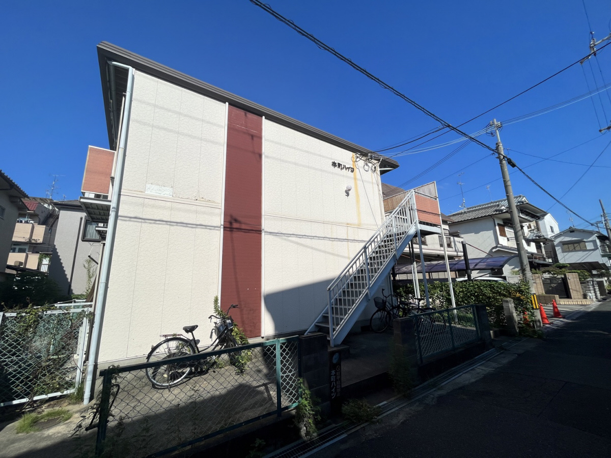 本町ハイツのエントランス