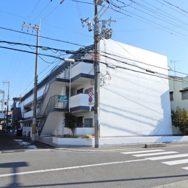 ノーヴァネヤガワの外観