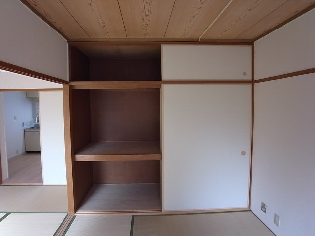成田グリーンハイツの収納