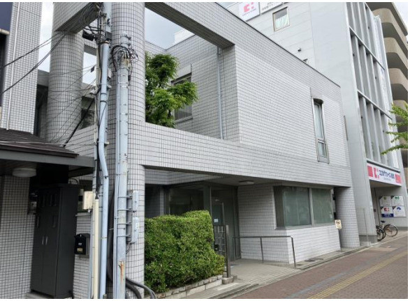 吹田市千里山東２丁目の店舗事務所の外観