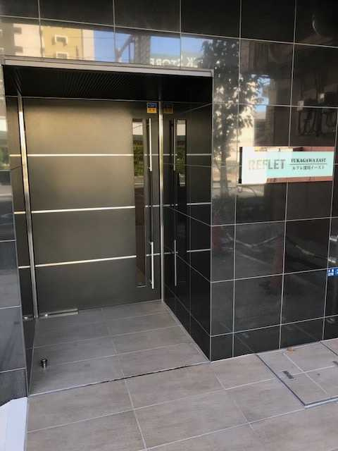 ルフレ深川イーストのエントランス