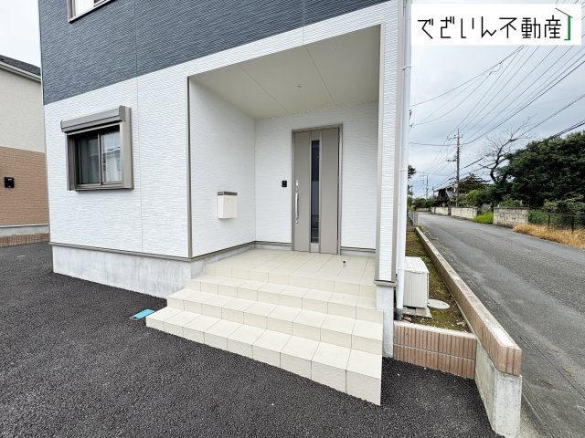 【居間・リビング】 | 上里町勅使河原　中古住宅 | ※新築時の写真
現地(2025年7月撮影)