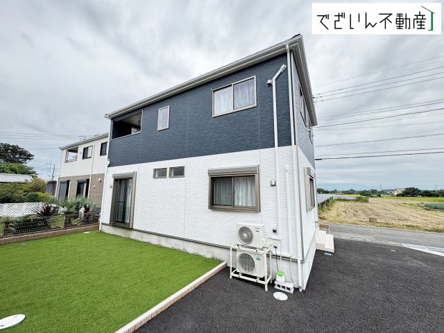 【外観】 | 上里町勅使河原　中古住宅 | ※新築時の写真
現地(2025年7月撮影)