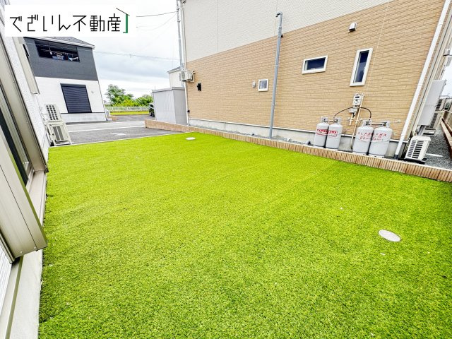 【玄関】 | 上里町勅使河原　中古住宅 | ※新築時の写真
現地(2025年7月撮影)