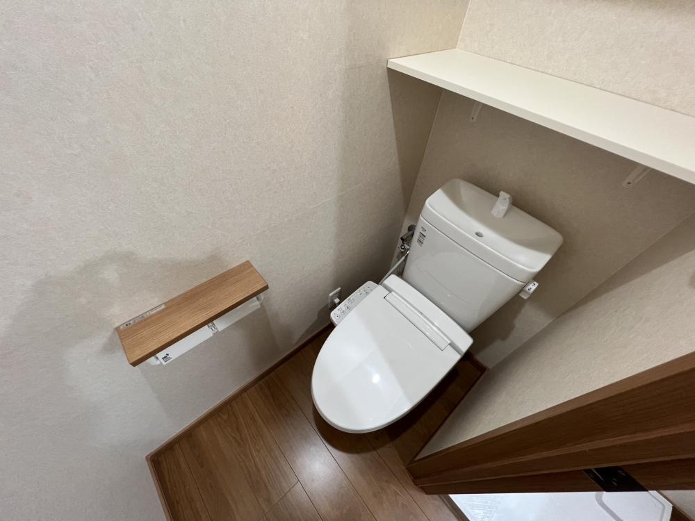 神戸市中央区雲井通３丁目の賃貸マンションのトイレ