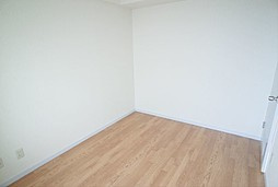オカダハイライズの居間・リビング