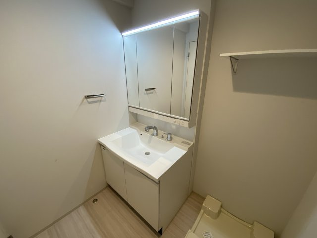 西宮市門戸岡田町の賃貸マンションの洗面所