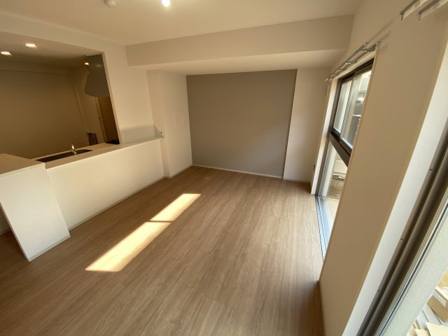 西宮市門戸岡田町の賃貸マンションの居間・リビング