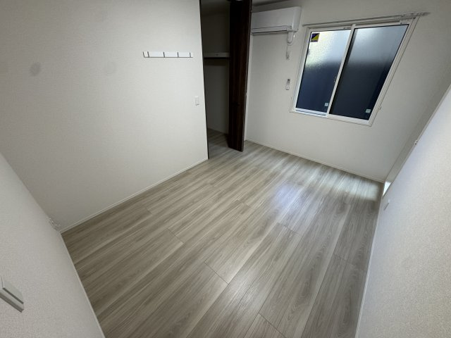 西宮市今津山中町のアパートの居間・リビング