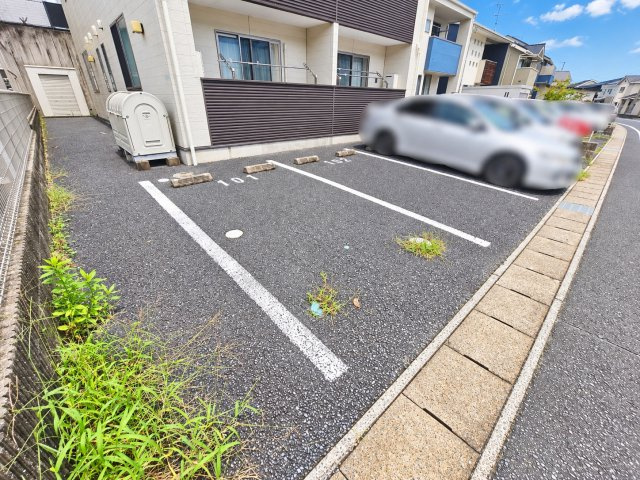 ハーヴェスト染地台ＩＩの駐車場