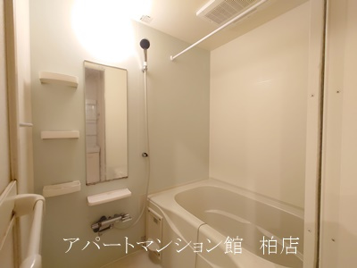 サン　エスポワールの浴室