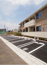 サン　エスポワールの駐車場