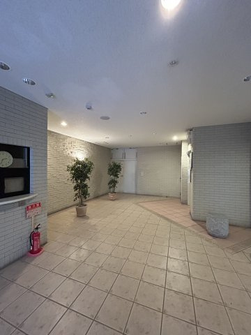 アスティナ天神橋のロビー