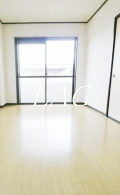 【居間・リビング】 | 里ヴェラドール | 洋室のお部屋です。