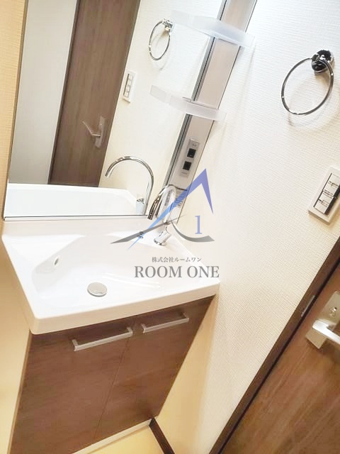 大森駅前住宅１号棟の洗面所|洗面台です。