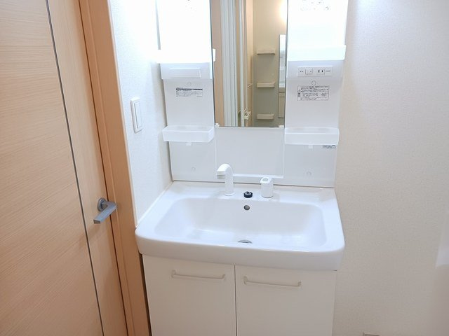 コルティーレの洗面所|広い洗面スペース