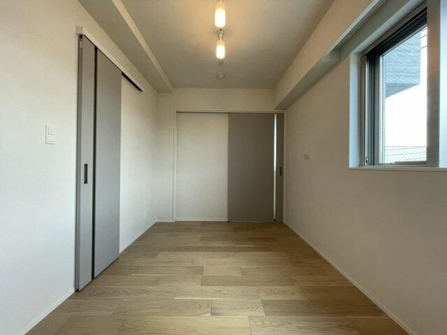 ＧｒａｎＤｕｏ駒沢１１の寝室|広くて明るい寝室