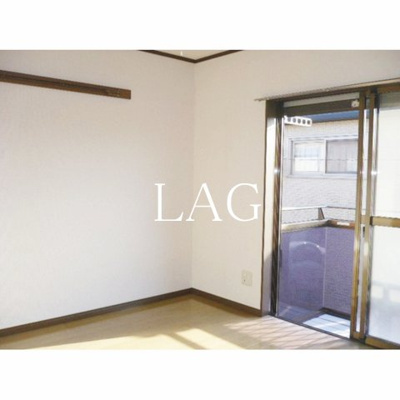 【居間・リビング】 | ネオコート一喜 | 洋室のお部屋です。